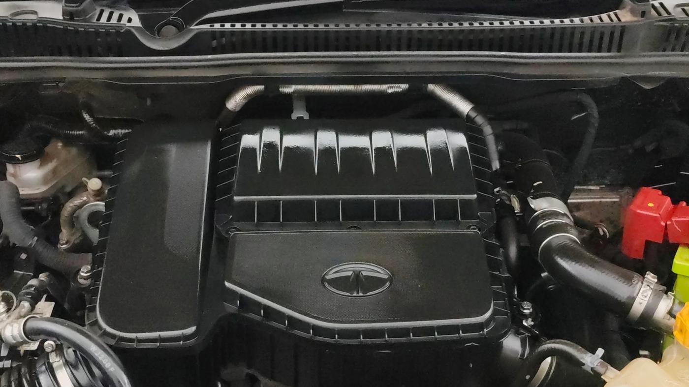 2023 Tata NEXON XZA PLUS DIESEL (L) DARK EDITION, Diesel, Automatic, 54,253 km, Engine View