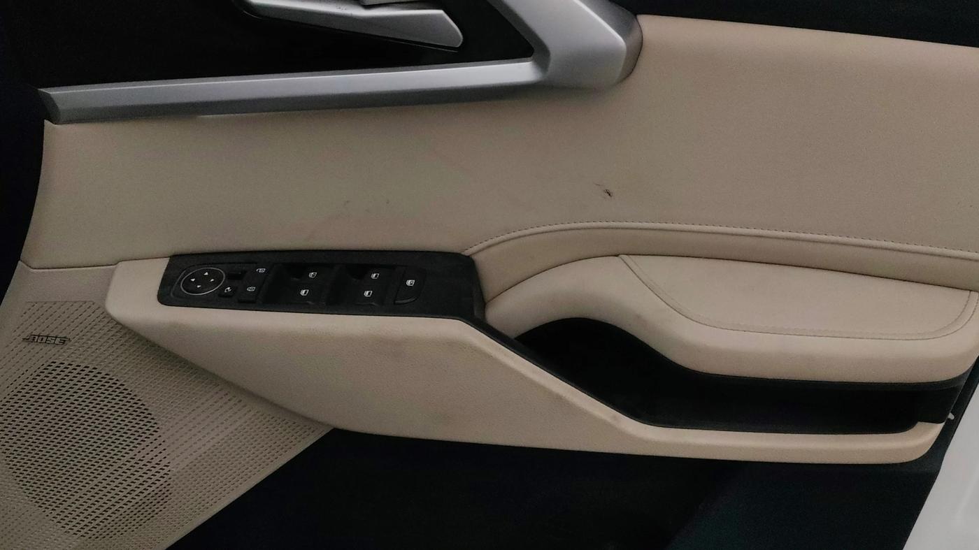 2022 KIA CARENS LUXURY PLUS 1.5 DIESEL AT 7 STR, Diesel, Automatic, 1,07,572 km, Driver Side Door Panels Control