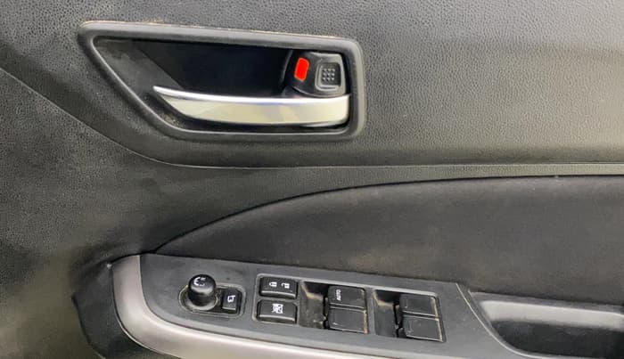 2022 Maruti Swift ZXI AMT, Petrol, Automatic, 66,074 km, Driver Side Door Panels Control
