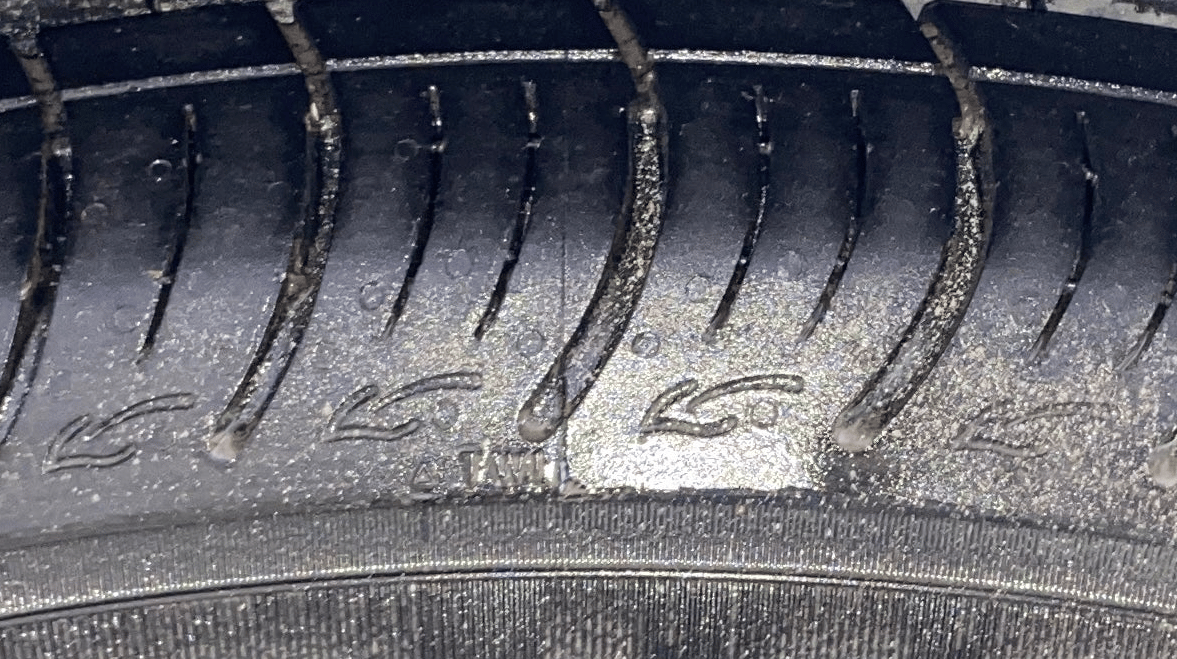 2014 Maruti Ertiga VXI CNG, CNG, Manual, 80,251 km, Right Rear Tyre Tread