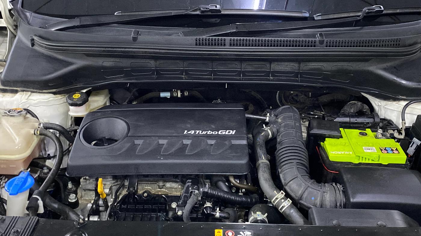 2022 KIA CARENS PRESTIGE PLUS 1.4 PETROL DCT 7 STR, Petrol, Automatic, 47,368 km, Engine View