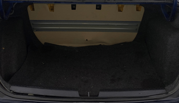 2013 Volkswagen Vento COMFORTLINE 1.6, Petrol, Manual, 76,079 km, Boot Inside