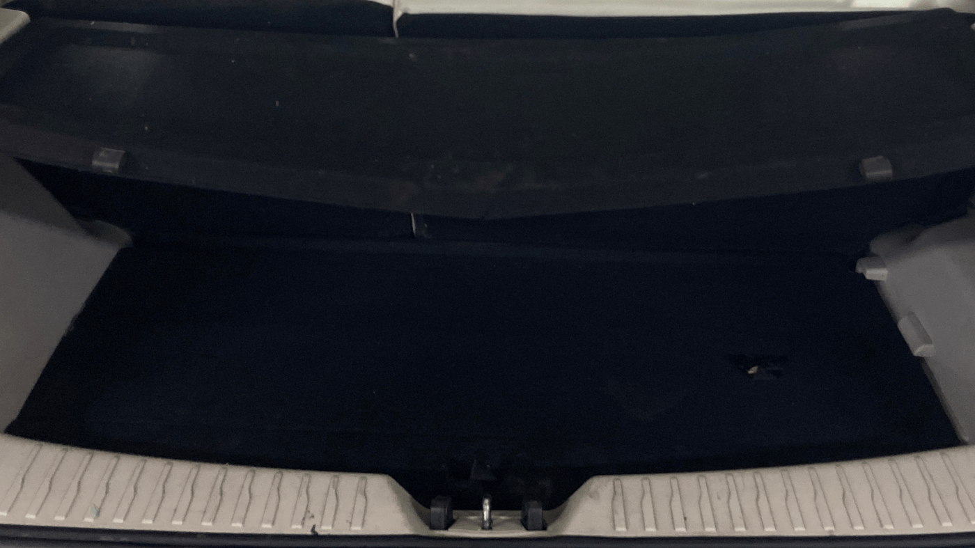 2021 Mahindra XUV300 W8 (O) 1.2 PETROL AMT, Petrol, Automatic, 91,580 km, Boot Inside