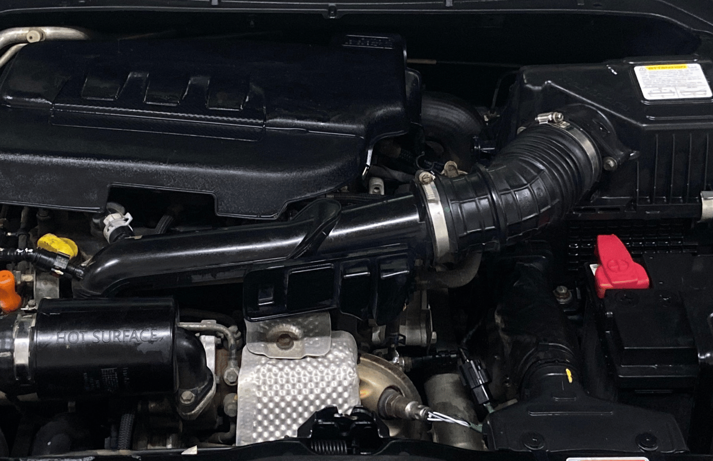2021 Mahindra XUV300 W8 (O) 1.2 PETROL AMT, Petrol, Automatic, 91,580 km, Engine View