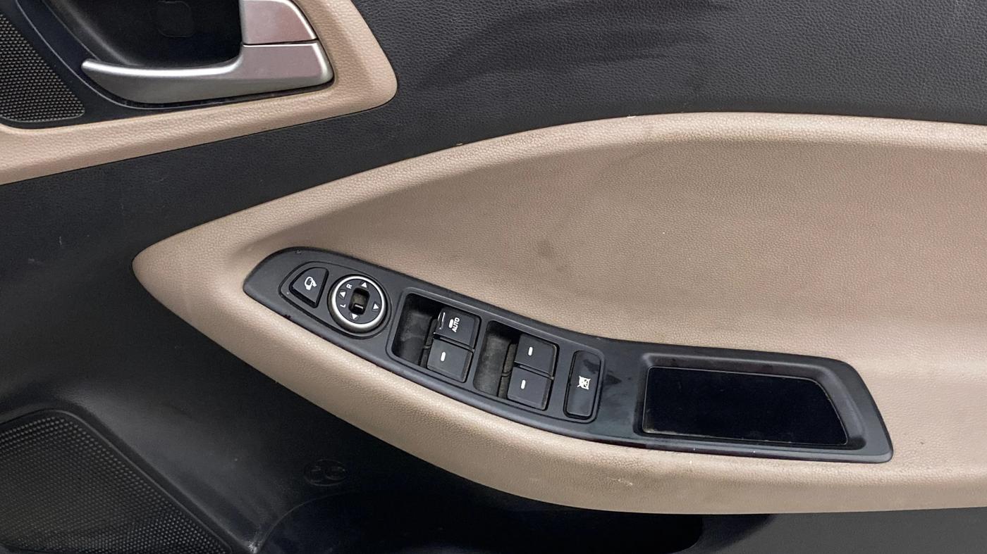 2019 Hyundai Elite i20 ASTA 1.2 (O), Petrol, Manual, 94,899 km, Driver Side Door Panels Control