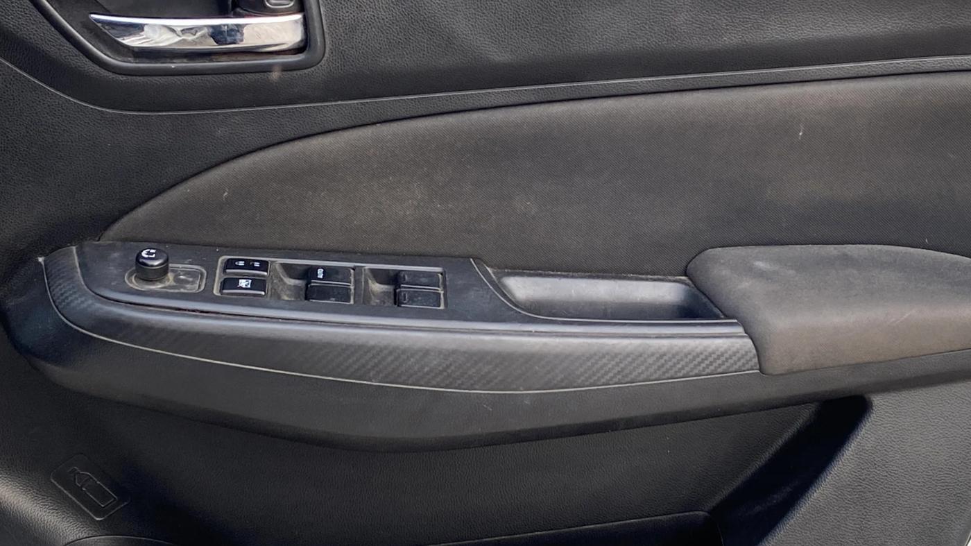 2020 Maruti Swift VXI, Petrol, Manual, 83,217 km, Driver Side Door Panels Control