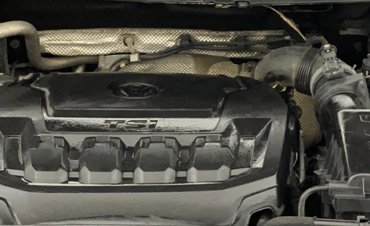 2019 Volkswagen TIGUAN ALL SPACE 2.0 TSI, Petrol, Automatic, 1,20,544 km, Engine View