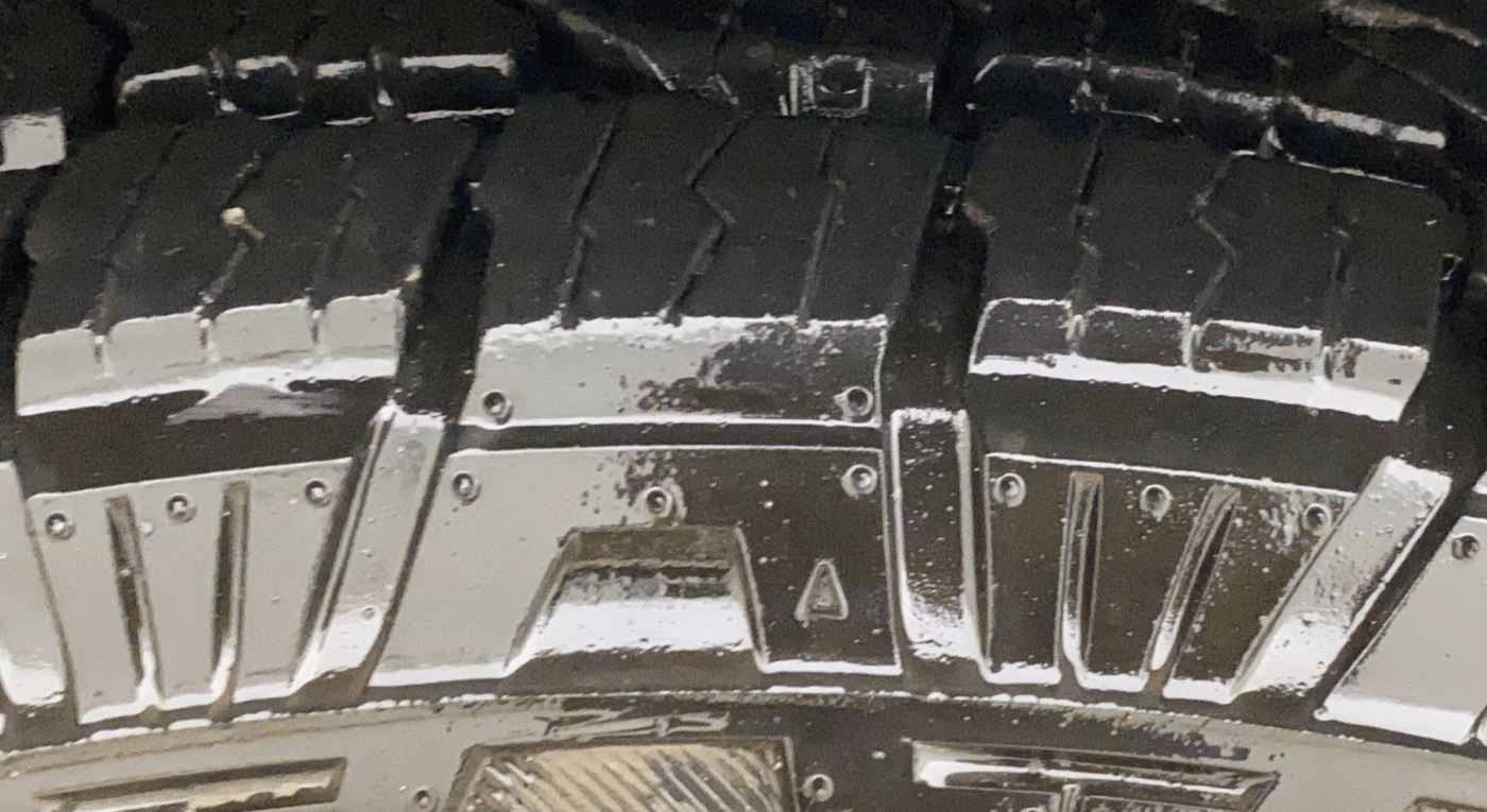 2019 Volkswagen TIGUAN ALL SPACE 2.0 TSI, Petrol, Automatic, 1,20,544 km, Left Rear Tyre Tread