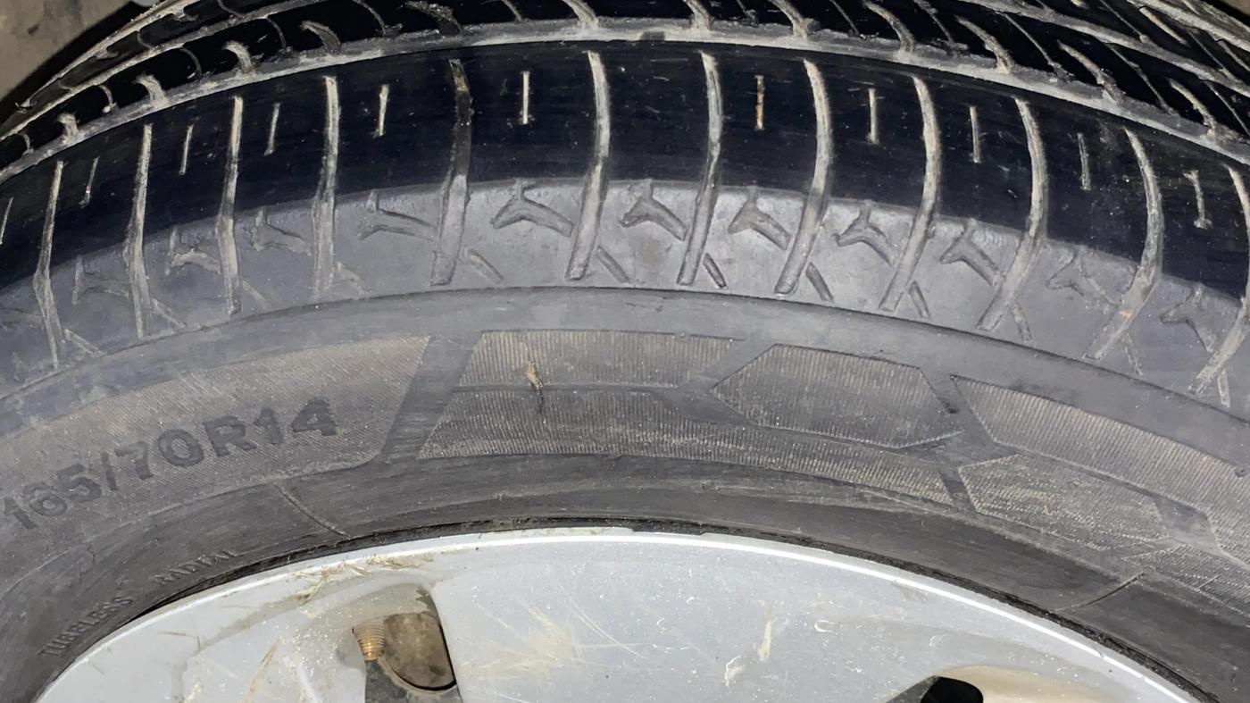 2015 Maruti Celerio VXI AMT, Petrol, Automatic, 21,174 km, Left Front Tyre Tread