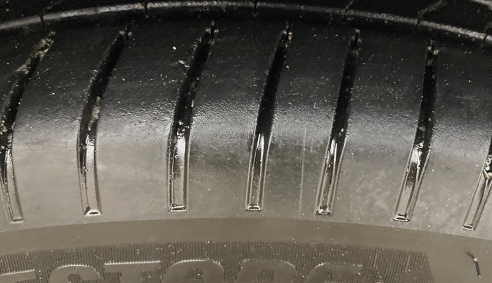 2018 Toyota YARIS VX MT, Petrol, Manual, 1,20,138 km, Right Front Tyre Tread