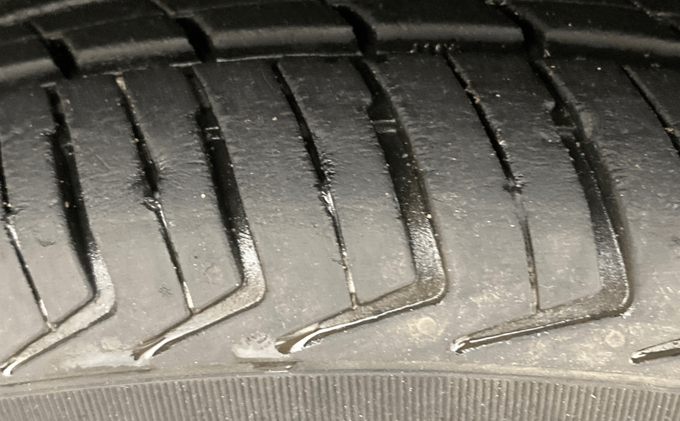 2018 Renault Kwid RXT 1.0 AMT, Petrol, Automatic, 68,300 km, Left Front Tyre Tread