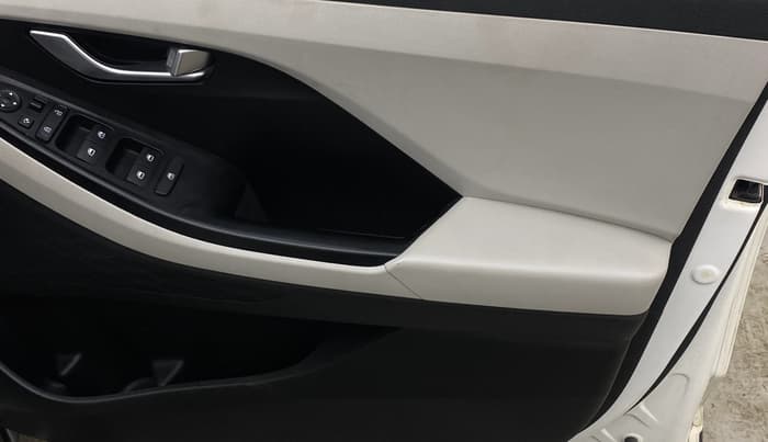 2021 Hyundai Creta SX 1.5 PETROL, Petrol, Manual, 56,971 km, Driver Side Door Panels Control