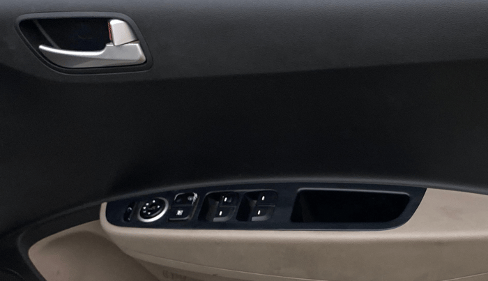 2016 Hyundai Grand i10 SPORTZ 1.1 CRDI, Diesel, Manual, 87,824 km, Driver Side Door Panels Control