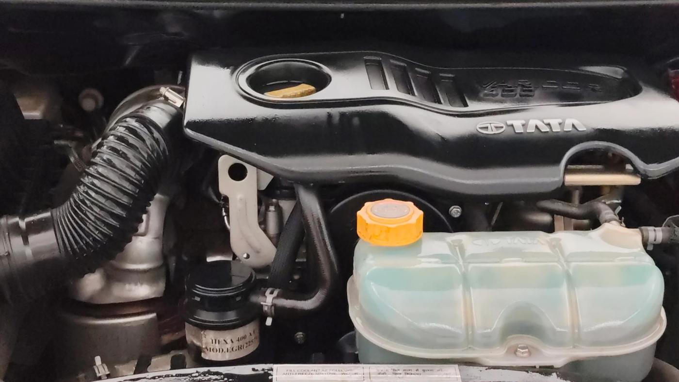 2019 Tata Hexa XTA 4X2 7 STR, Diesel, Automatic, 46,607 km, Engine View