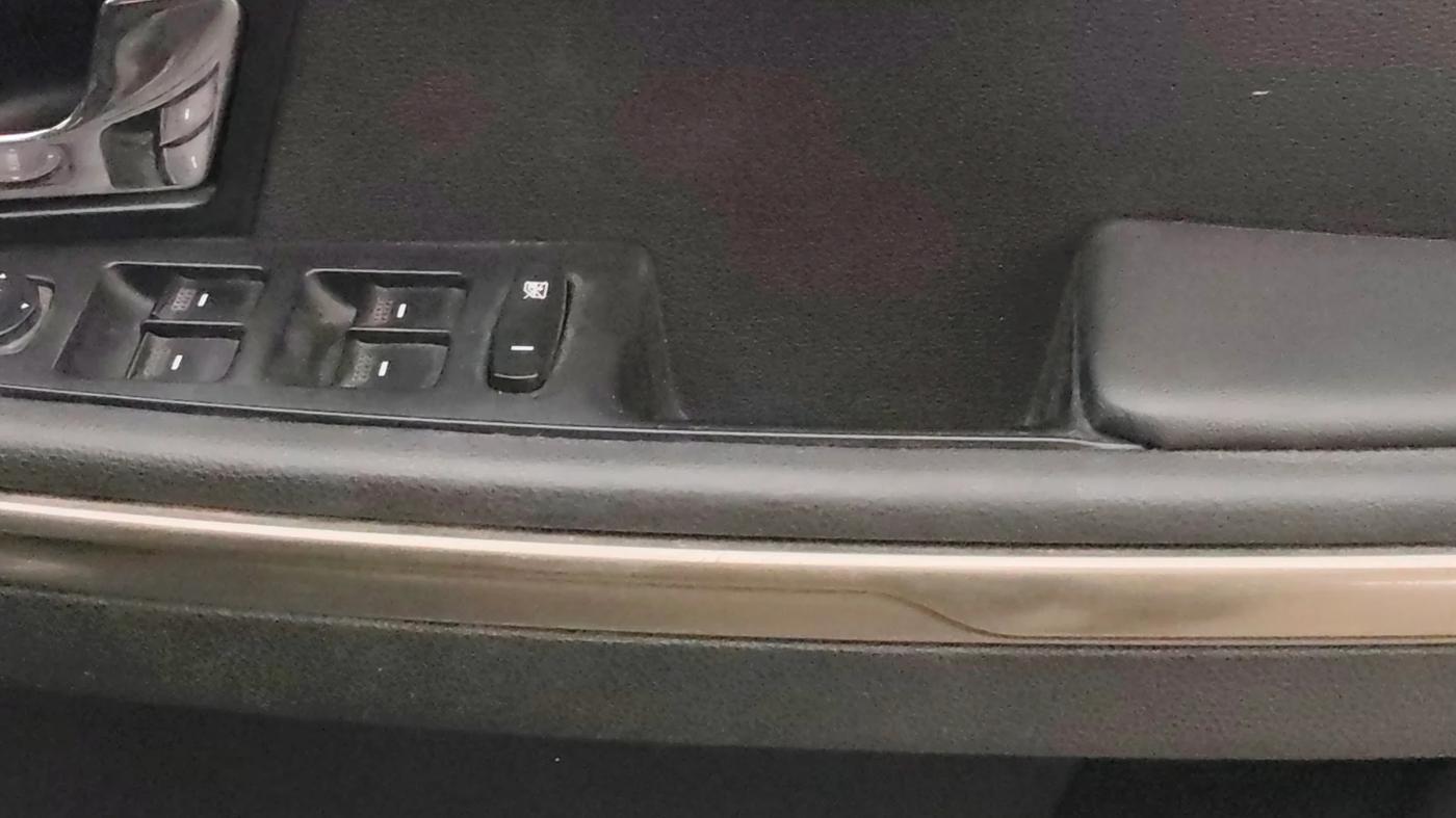 2019 Tata Hexa XTA 4X2 7 STR, Diesel, Automatic, 46,607 km, Driver Side Door Panels Control