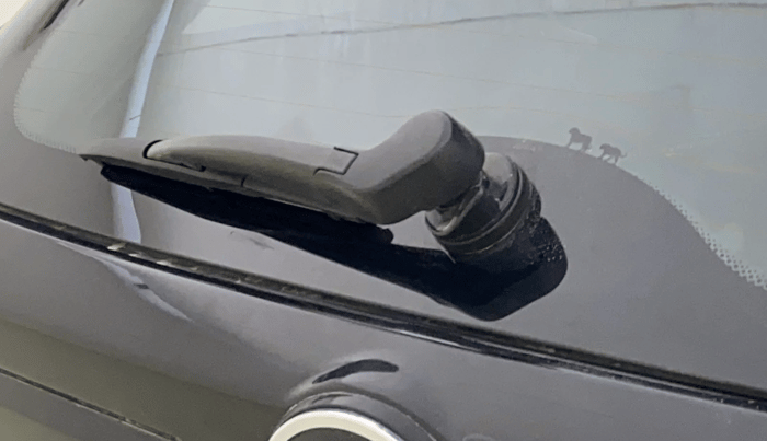2022 Tata NEXON XZ PLUS (PREMIUM) KAZIRANGA PETROL, Petrol, Manual, 81,792 km, Rear Wiper