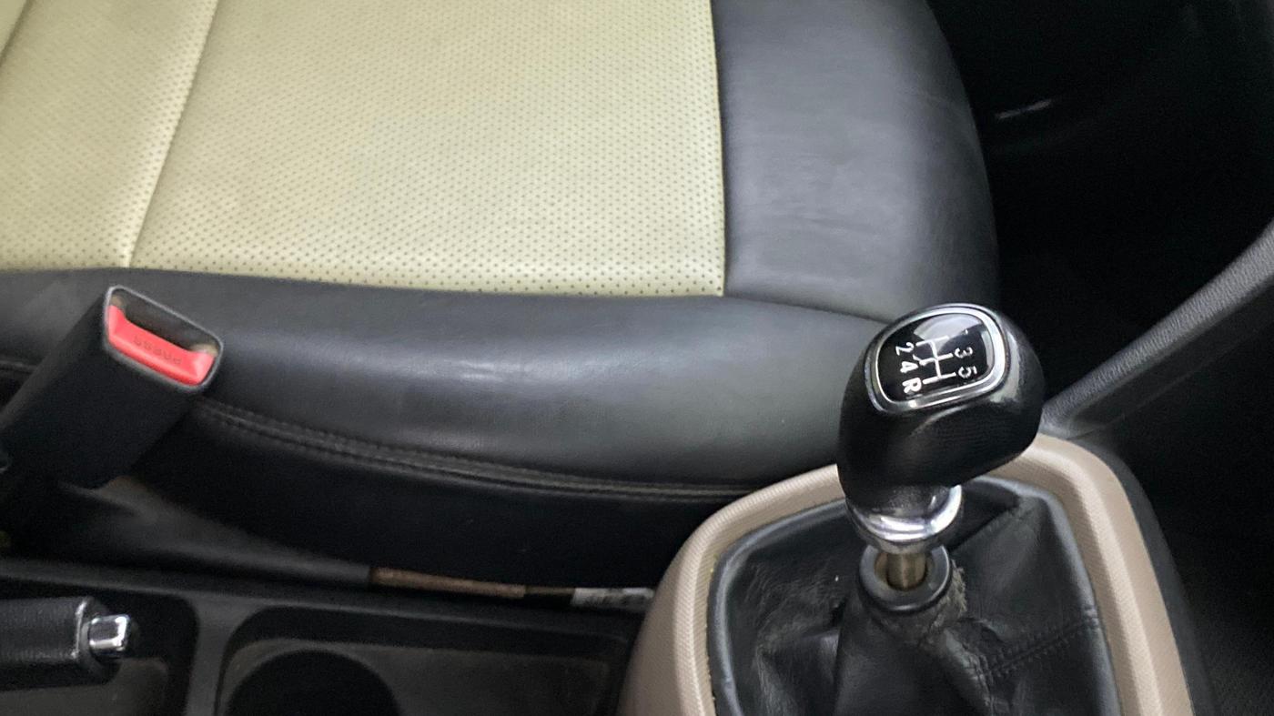 2013 Hyundai Grand i10 SPORTZ 1.2 KAPPA VTVT, Petrol, Manual, 66,349 km, Gear Lever