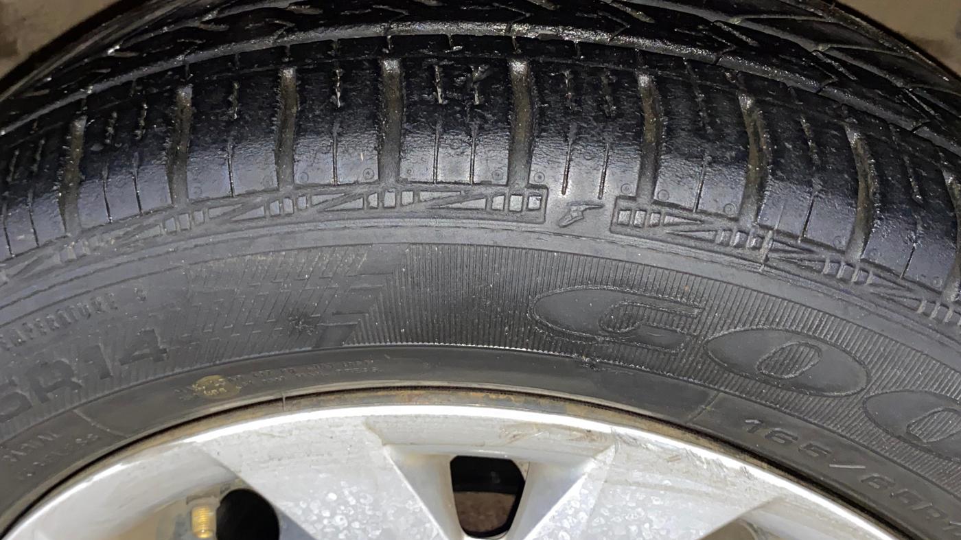 2013 Hyundai Grand i10 SPORTZ 1.2 KAPPA VTVT, Petrol, Manual, 66,349 km, Right Front Tyre Tread