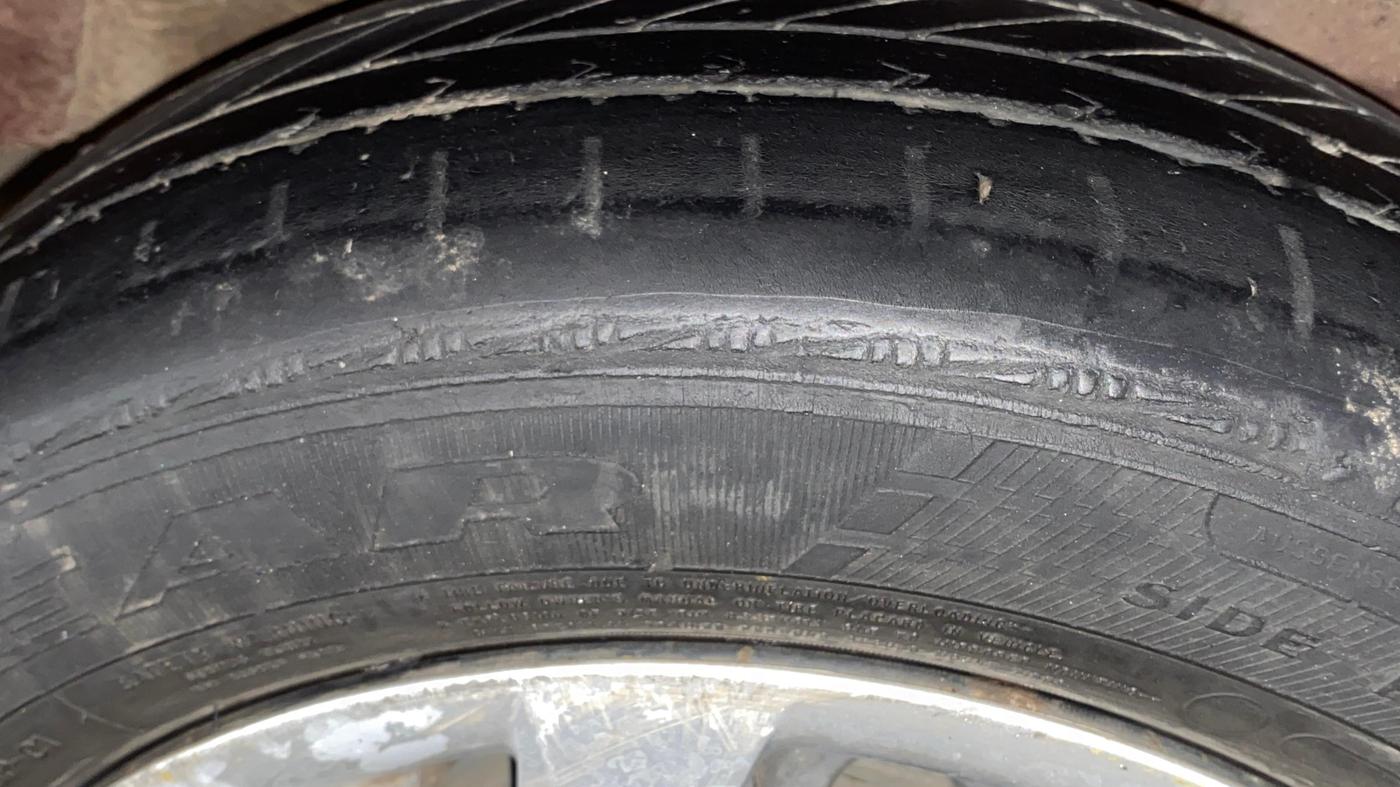 2013 Hyundai Grand i10 SPORTZ 1.2 KAPPA VTVT, Petrol, Manual, 66,349 km, Left Rear Tyre Tread