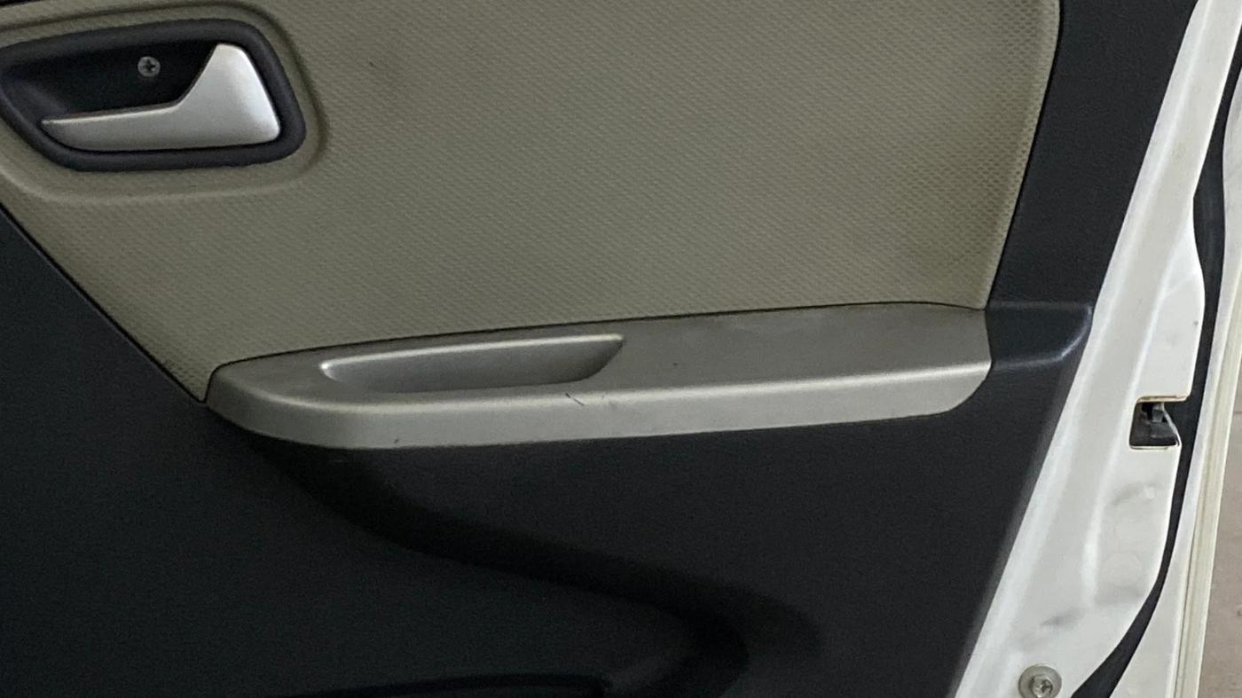 2017 Maruti Alto K10 VXI, Petrol, Manual, 73,175 km, Driver Side Door Panels Control