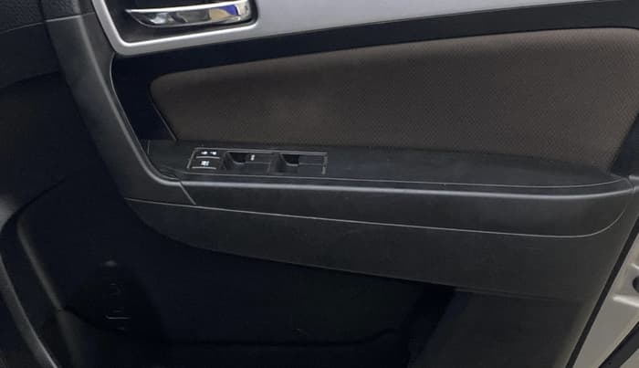2021 Toyota URBAN CRUISER HIGH GRADE MT, Petrol, Manual, 1,00,845 km, Driver Side Door Panels Control