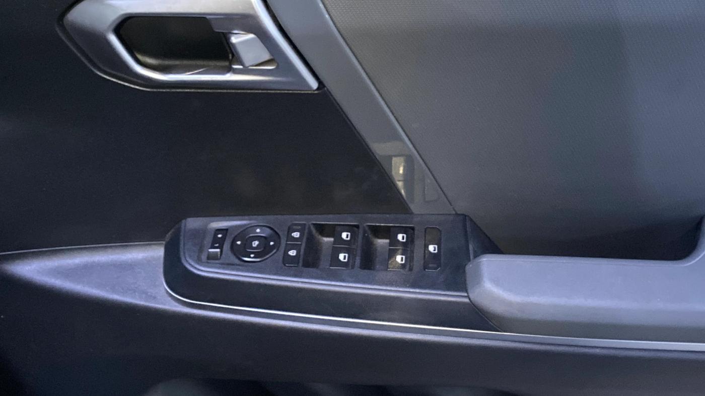2025 KIA SYROS HTK (O) 1.5 Diesel 6MT, Diesel, Manual, 5,196 km, Driver Side Door Panels Control