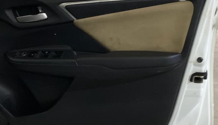 2016 Honda Jazz 1.2L I-VTEC V AT, Petrol, Automatic, 73,272 km, Driver Side Door Panels Control