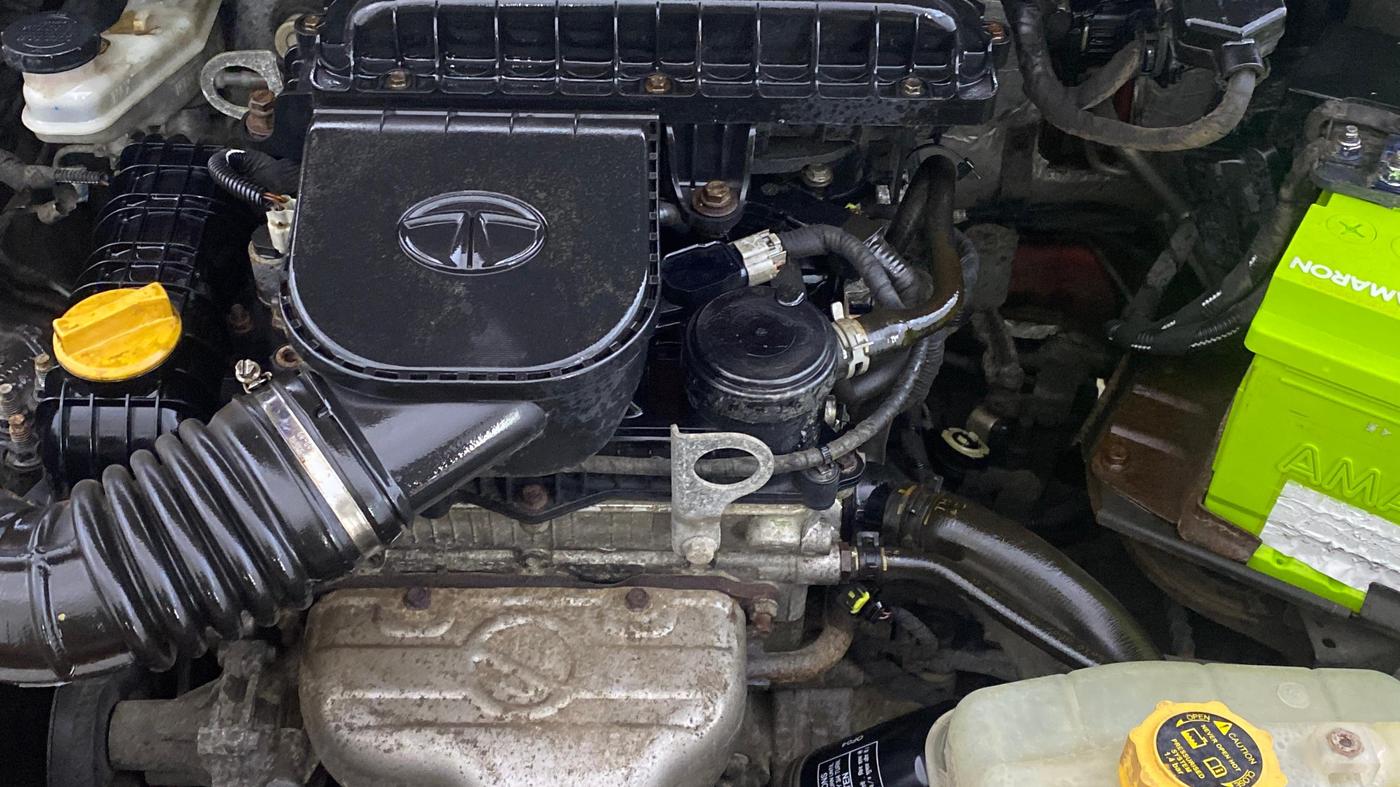 2016 Tata Tiago XZ PETROL, Petrol, Manual, 34,253 km, Engine View