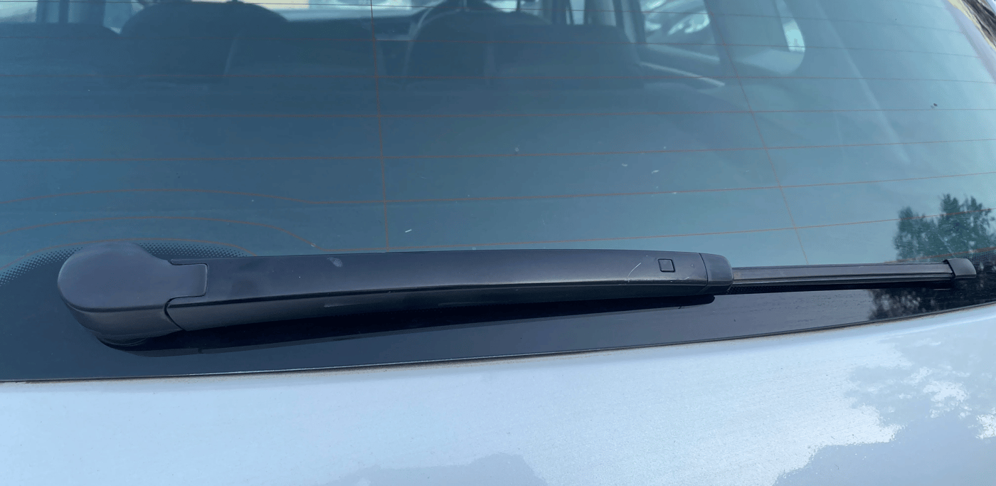 2018 Volkswagen TIGUAN HIGHLINE TDI AT, Diesel, Automatic, 1,43,834 km, Rear Wiper