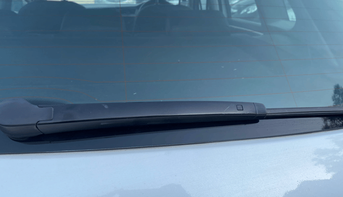 2018 Volkswagen TIGUAN HIGHLINE TDI AT, Diesel, Automatic, 1,43,834 km, Rear Wiper