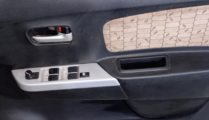 2016 Maruti Wagon R 1.0 VXI, Petrol, Manual, 21,019 km, Driver Side Door Panels Control