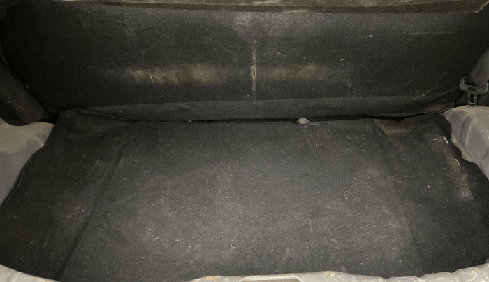 2018 Hyundai Eon MAGNA +, Petrol, Manual, 66,201 km, Boot Inside