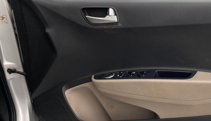 2016 Hyundai Xcent S AT 1.2, Petrol, Automatic, 52,964 km, Driver Side Door Panels Control