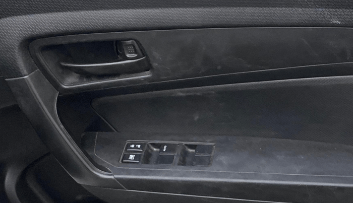 2020 Maruti Vitara Brezza LXI, Petrol, Manual, 72,193 km, Driver Side Door Panels Control