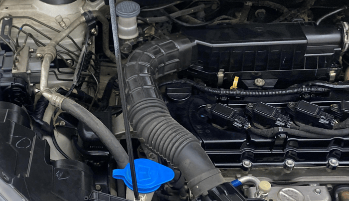 2020 Maruti Vitara Brezza LXI, Petrol, Manual, 72,193 km, Engine View - Right