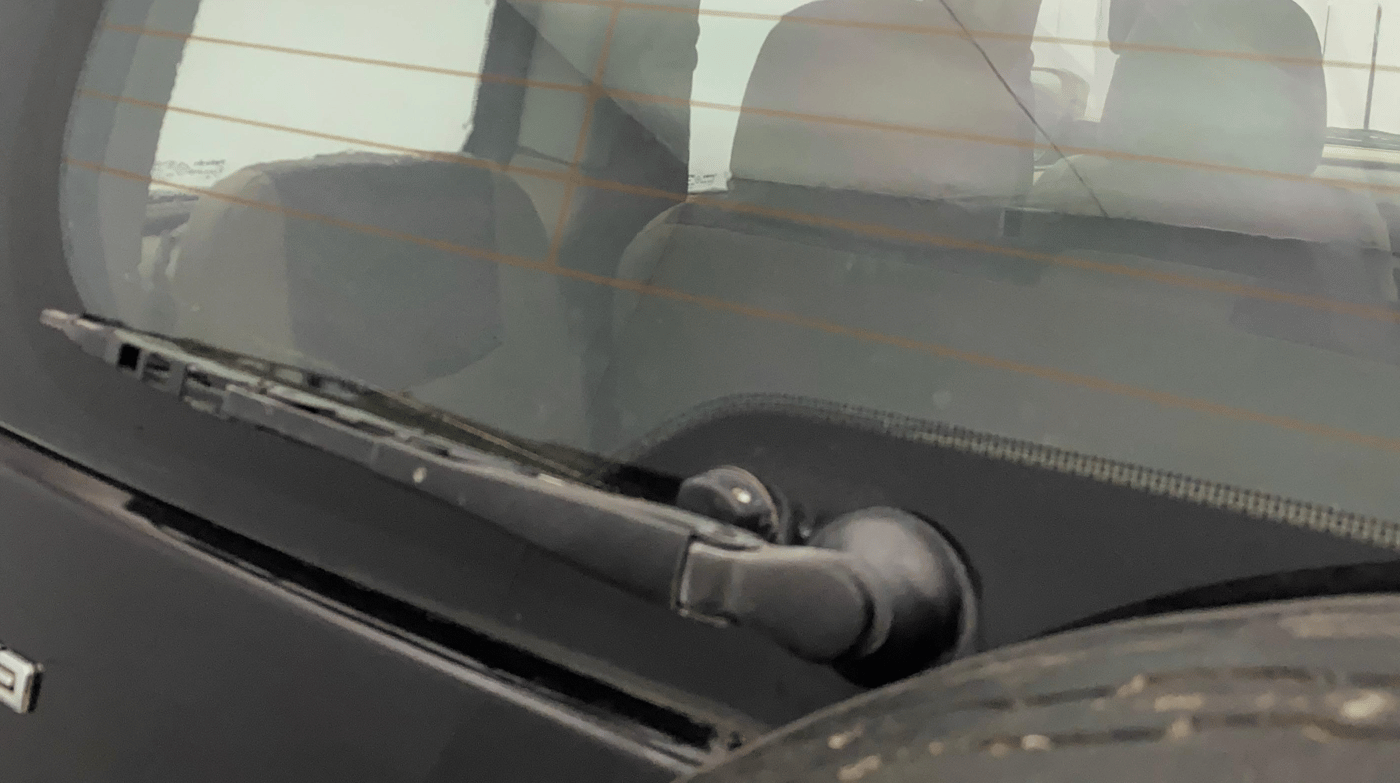 2016 Mahindra TUV300 T8, Diesel, Manual, 1,26,142 km, Rear Wiper