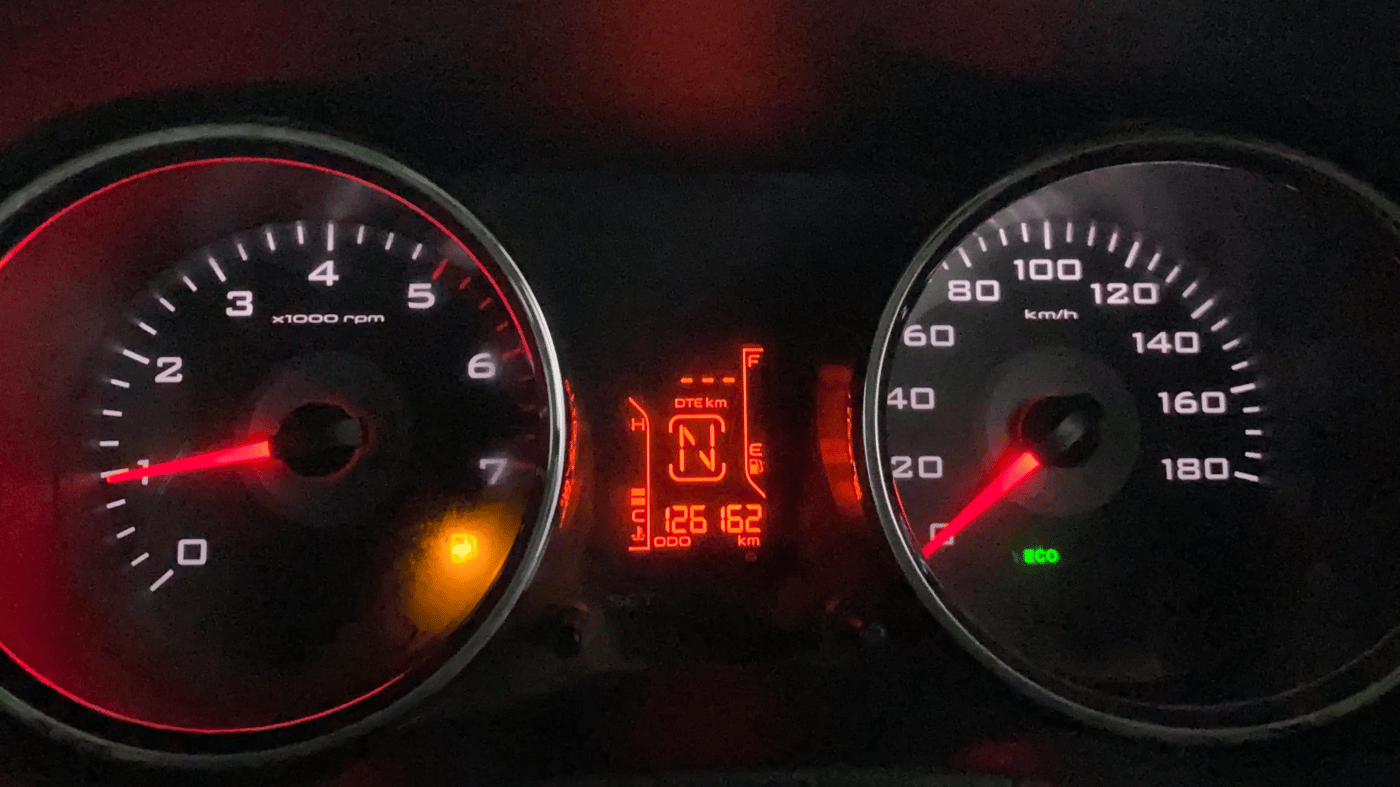 2016 Mahindra TUV300 T8, Diesel, Manual, 1,26,142 km, Odometer Image
