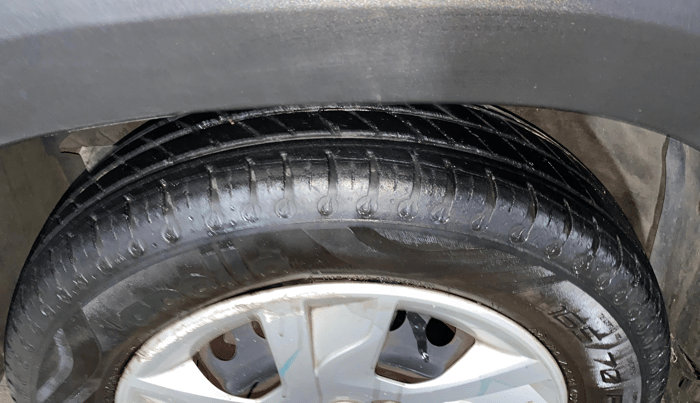 2022 Renault Kwid RXT 1.0 AMT (O), Petrol, Automatic, 49,861 km, Left Rear Tyre Tread