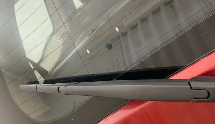 2014 Mahindra XUV500 W8, Diesel, Manual, 1,03,541 km, Rear Wiper