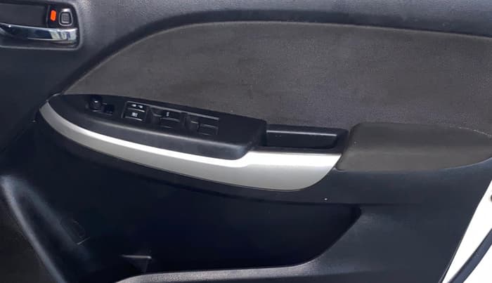 2016 Maruti Baleno DELTA PETROL 1.2, Petrol, Manual, 44,891 km, Driver Side Door Panels Control