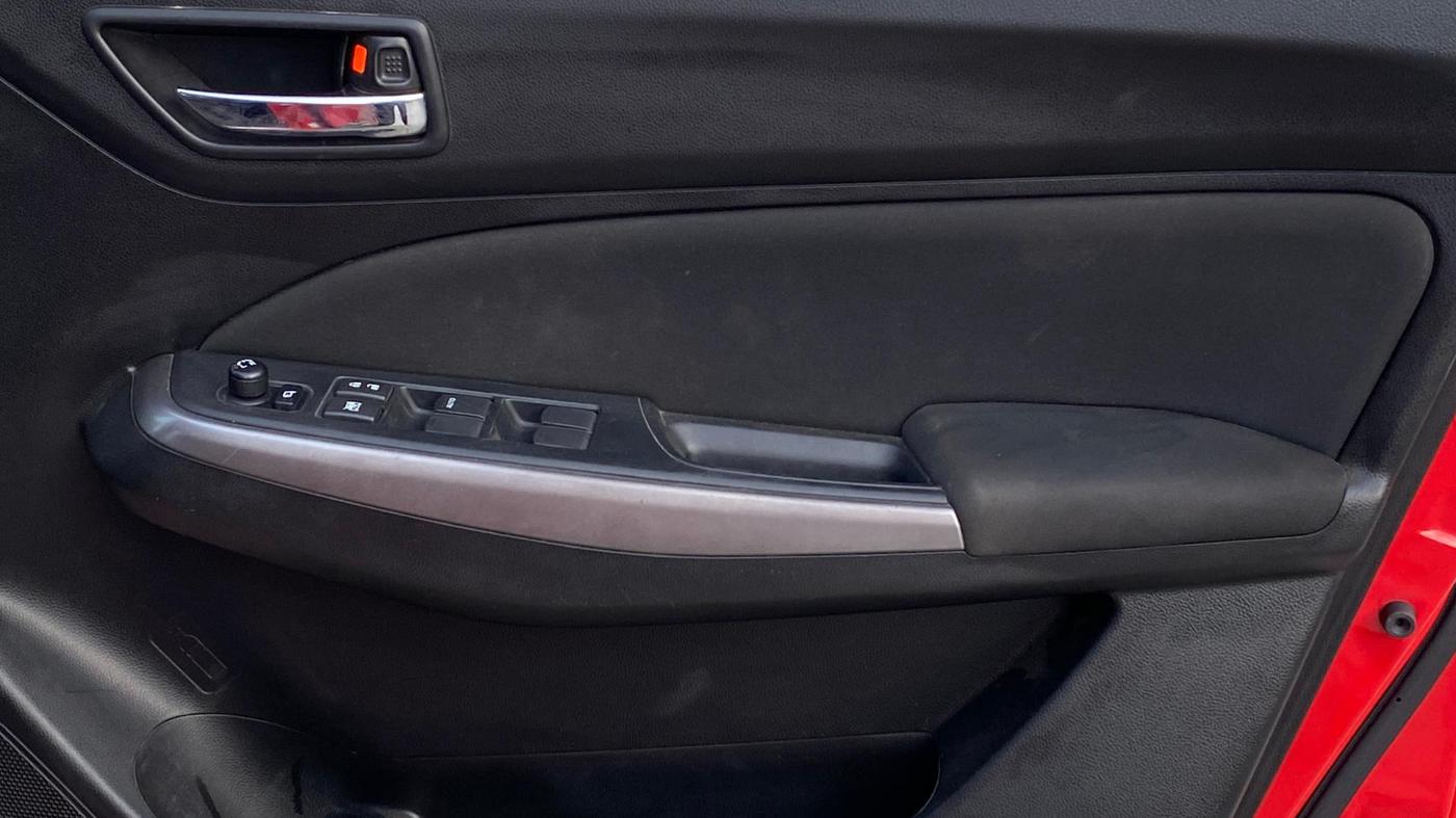 2021 Maruti Swift ZXI PLUS, Petrol, Manual, 38,946 km, Driver Side Door Panels Control