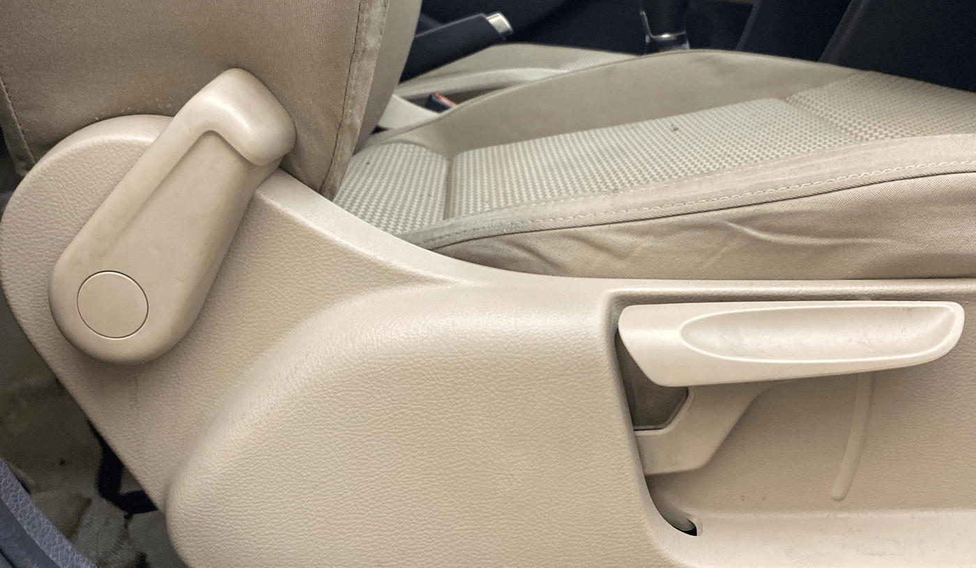 2015 Volkswagen Polo HIGHLINE1.2L, Petrol, Manual, 91,954 km, Driver Side Adjustment Panel