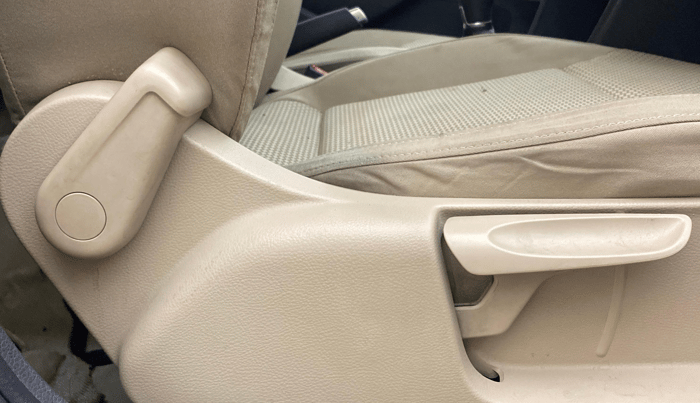2015 Volkswagen Polo HIGHLINE1.2L, Petrol, Manual, 91,655 km, Driver Side Adjustment Panel