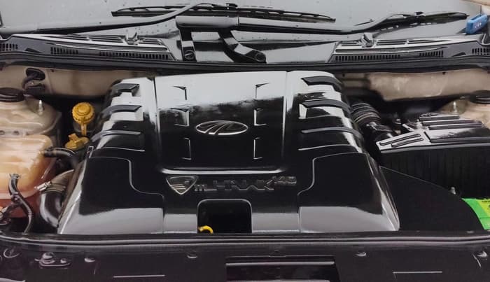 2014 Mahindra XUV500 W6, Diesel, Manual, 1,15,208 km, Engine View