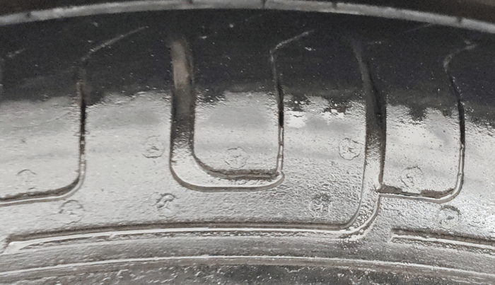 2014 Maruti Swift Dzire VXI, Petrol, Manual, 70,684 km, Left Front Tyre Tread