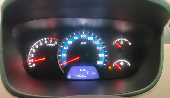 2016 Hyundai Xcent SX 1.2, Petrol, Manual, 73,997 km, Odometer Image