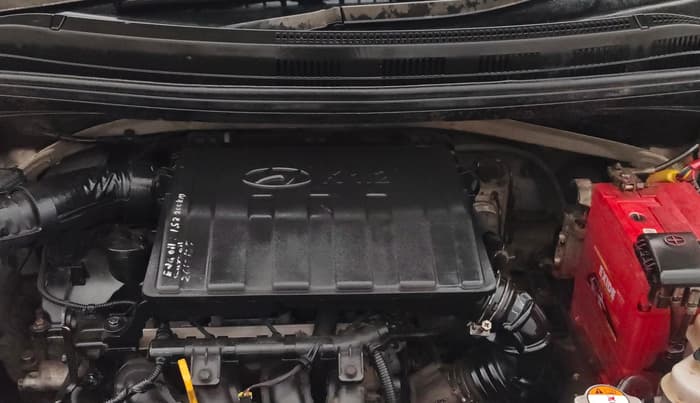 2016 Hyundai Xcent SX 1.2, Petrol, Manual, 73,997 km, Engine View