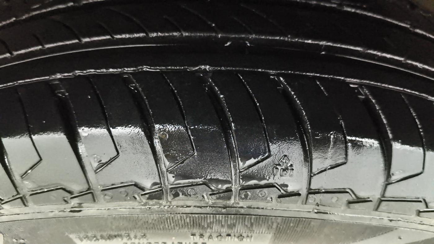2024 Maruti Dzire VXI, Petrol, Manual, 14,823 km, Left Rear Tyre Tread