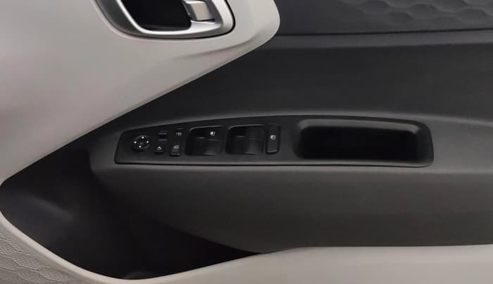 2023 Hyundai GRAND I10 NIOS SPORTZ AMT 1.2 KAPPA VTVT, Petrol, Automatic, 35,202 km, Driver Side Door Panels Control