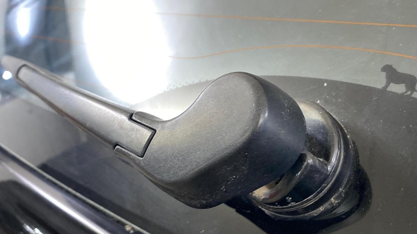 2022 Tata NEXON XZ PLUS PETROL KAZIRANGA, Petrol, Manual, 1,03,485 km, Rear Wiper